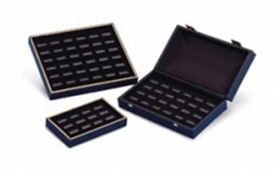 Display Trays & Cases